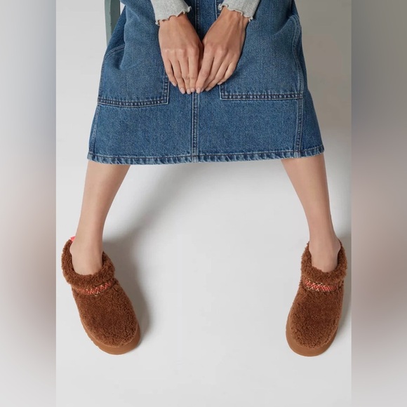 UGG TAZZ BRAID PLATFORM SLIPPERS HARDWOOD - Picture 2 of 16